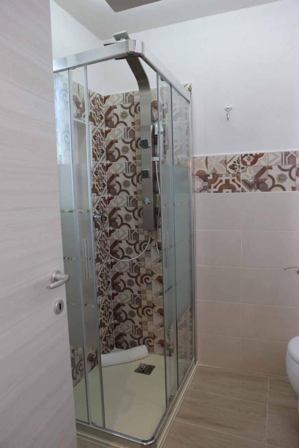 Afrodite Luxury Suite Veglie Luaran gambar
