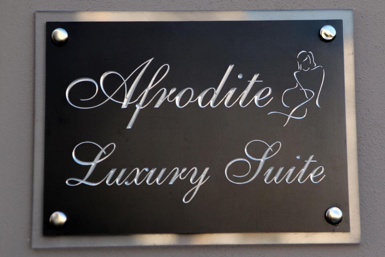 Afrodite Luxury Suite Veglie Luaran gambar