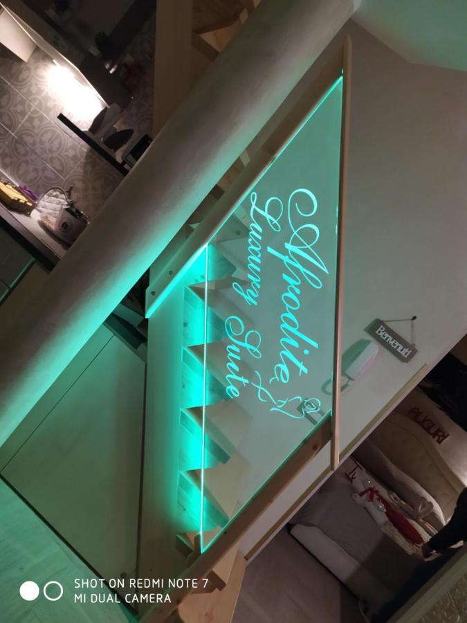 Afrodite Luxury Suite Veglie Luaran gambar